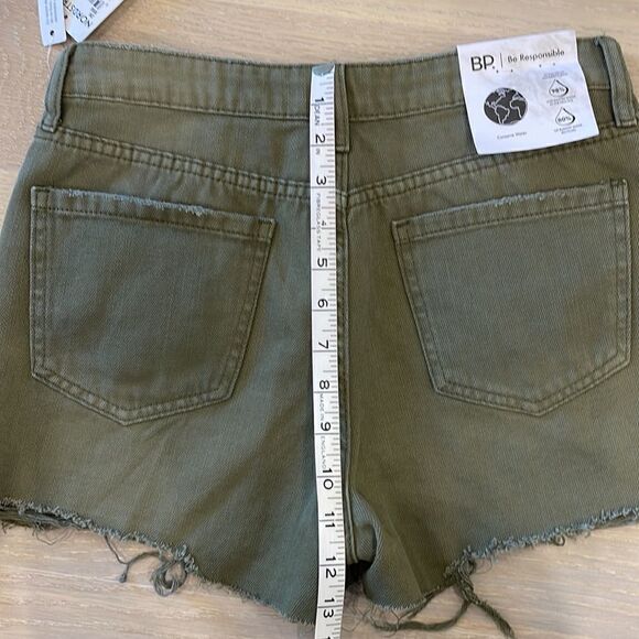 Olive Mayfly Wash, Size 26 women’s shorts by BP from Nordstrom. - Picture 5 of 8